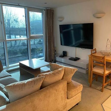 1 Bedroom Apartment Royal Docks London Eksteriør bilde