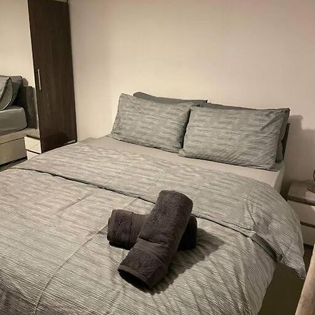1 Bedroom Apartment Royal Docks London Eksteriør bilde